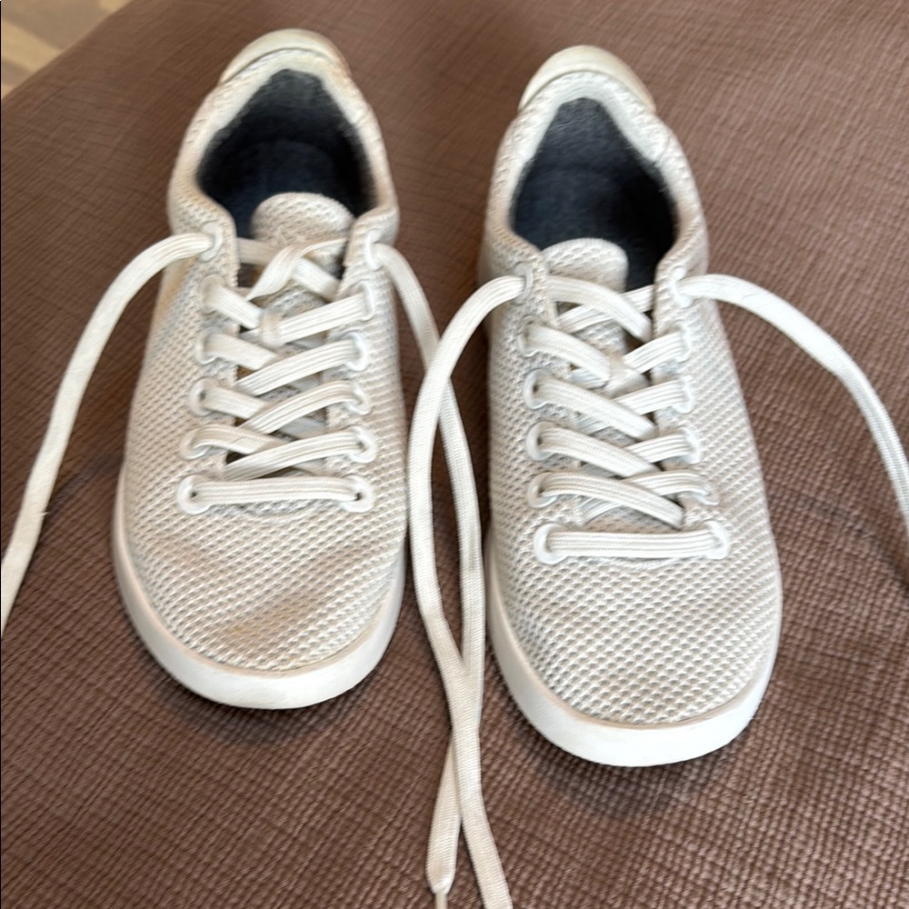 Allbirds Tree Pipers White Sneakers Like New